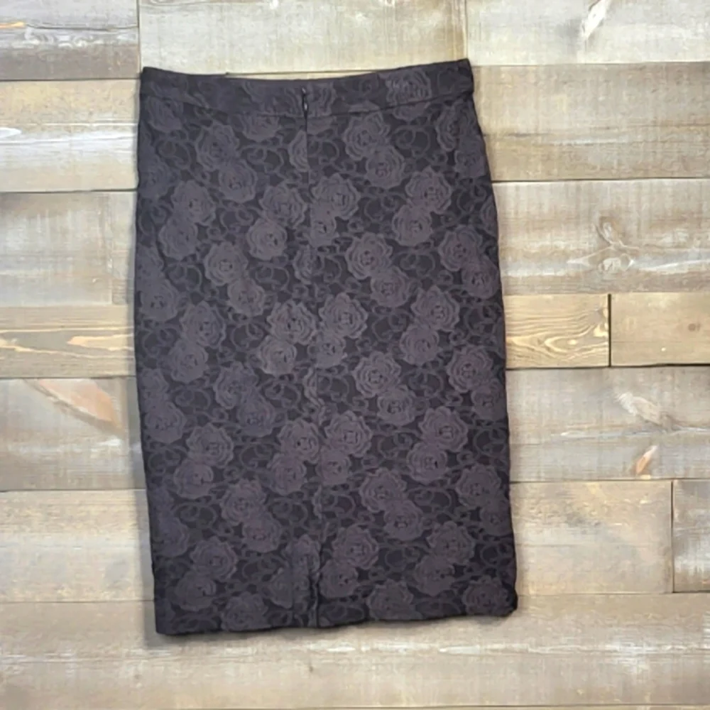 Anthropologie Maeve Alva Black/Gray Floral Lace Straight Pencil Skirt
